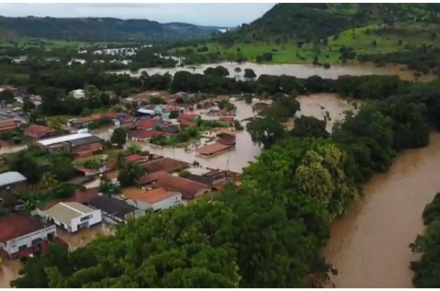Sobe para 14 o número de cidades de MT em situação de emergência por causa da chuva; veja quais