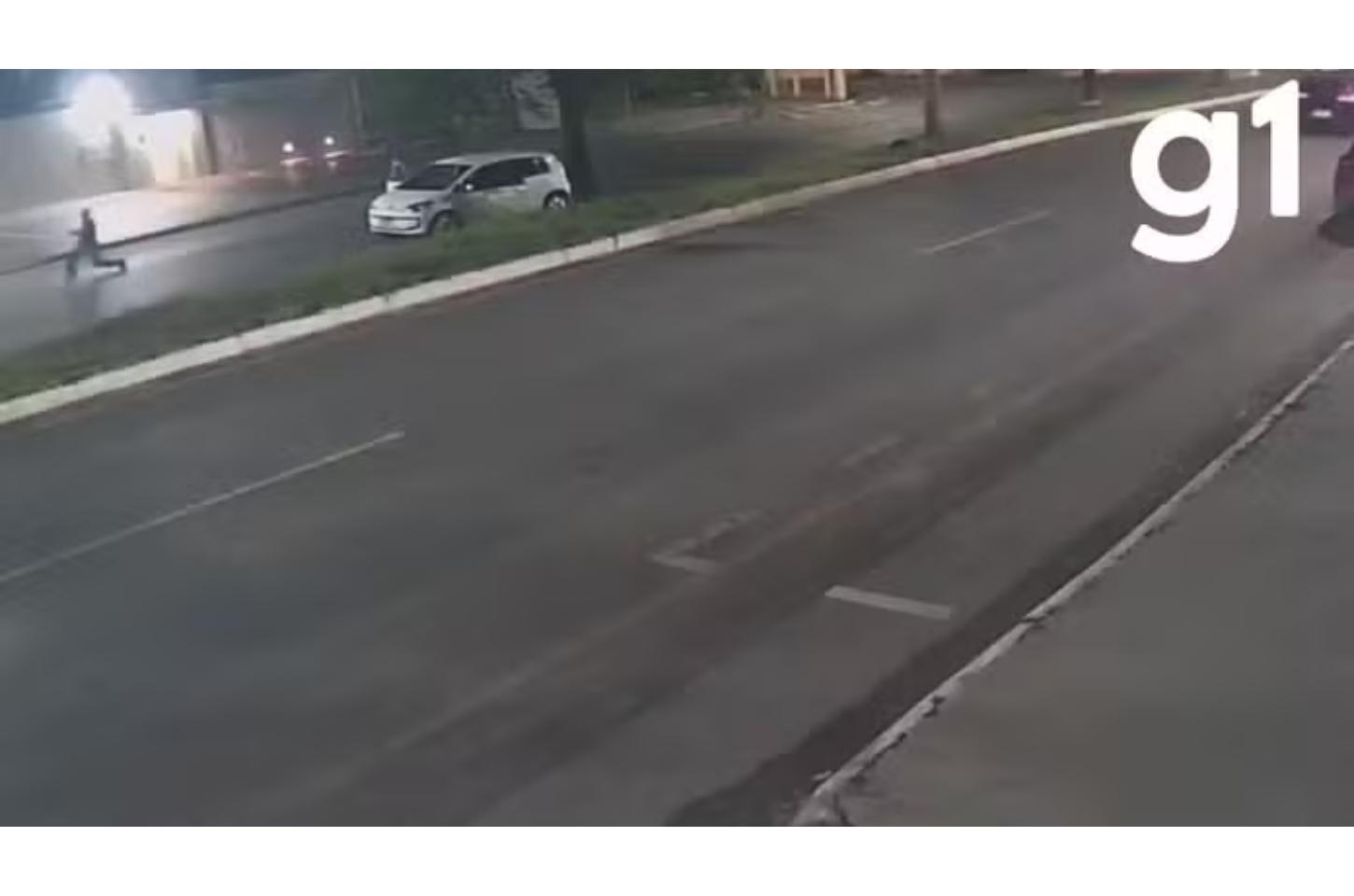 Desconhecido atira e mata suspeito de assaltar farmácia e tentar roubar carro em Cuiabá