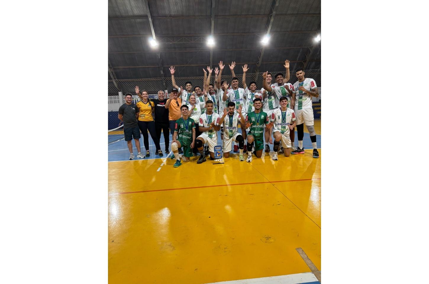 LUCAS DO RIO VERDE E VERA FORAM OS GRANDES CAMPEÕES DA COPA TERRA NOVA DE VOLEIBOL