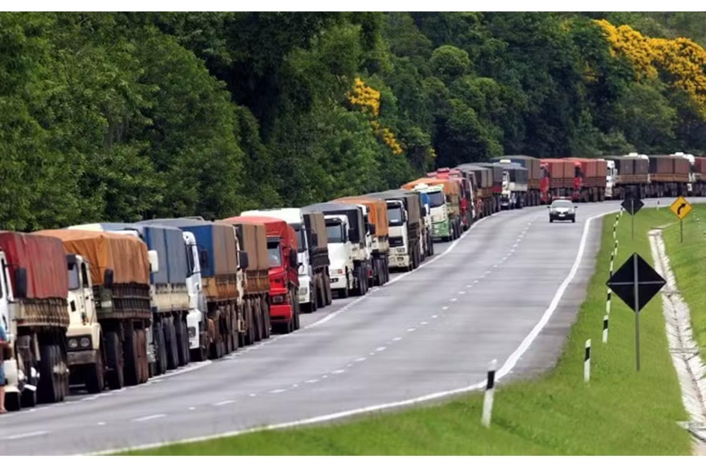 Mais de 65% dos veículos de carga de MT apresentam problemas nos freios, diz PRF