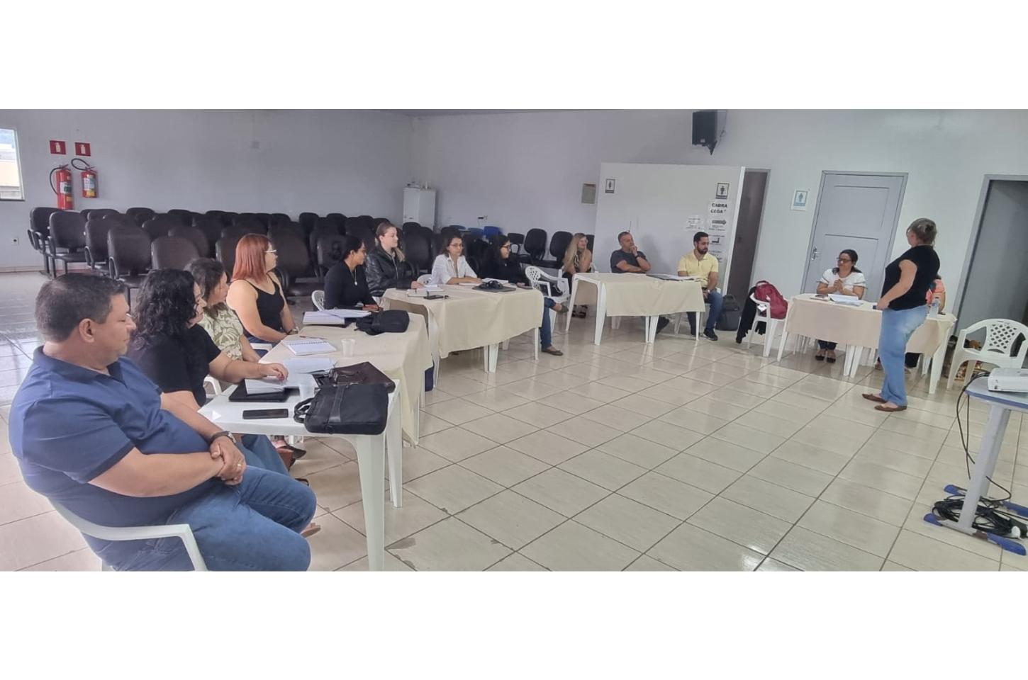 Secretaria de Educação de Terra Nova realiza formação continuada para gestores escolares