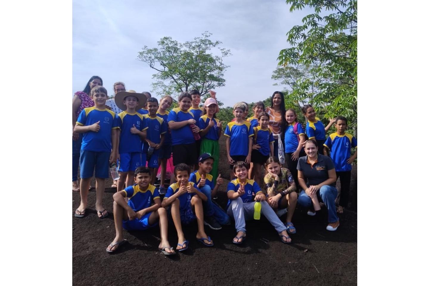 Alunos da Escola 5 de Julho visitam Artes Rupestres na Comunidade Santa Terezinha