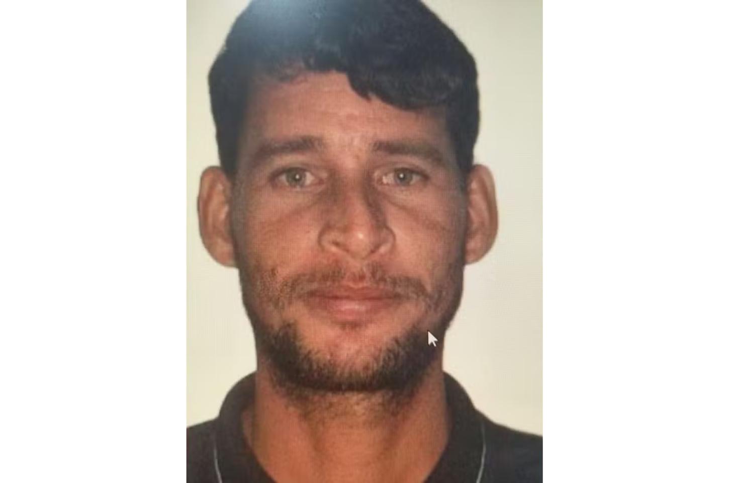 Duas pessoas são presas por matar pai, deixar bilhete e sequestrar filhos da vítima em MT