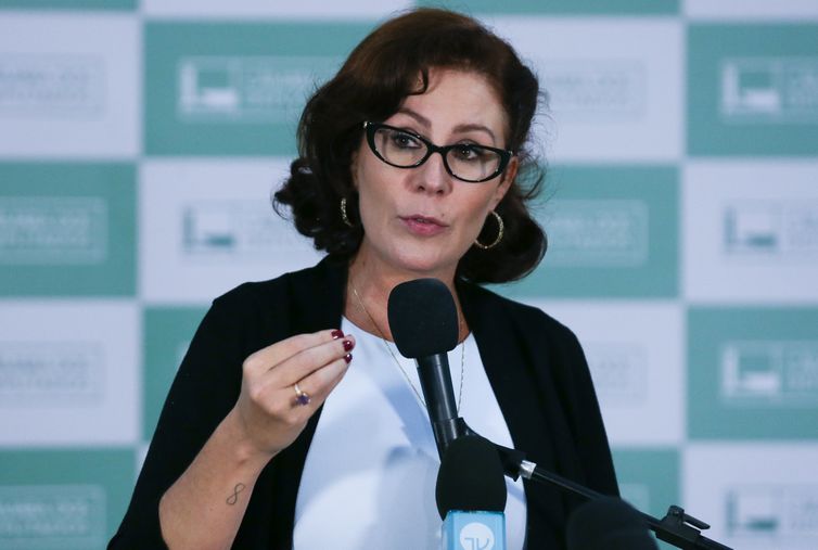 Turma do STF tem maioria para condenar Zambelli a 10 anos de prisão
