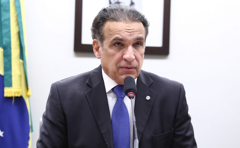 Comissão aprova tempo extra nos exames da CNH para pessoas com transtorno de aprendizagem