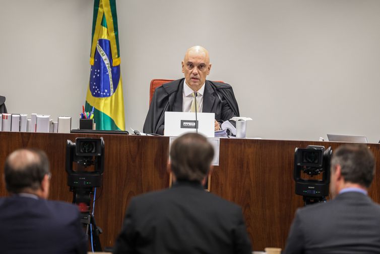 Moraes diz que não vai admitir tumulto processual na ação do golpe 