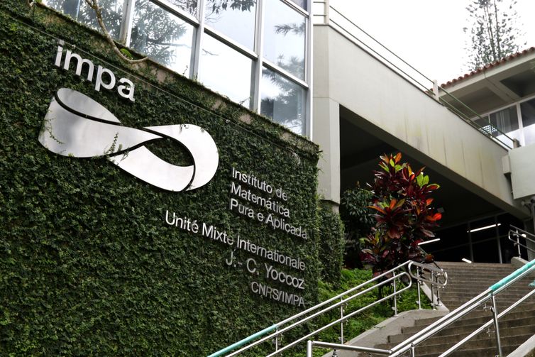 Olimpíada de Matemática premia quase 8.500 estudantes de todo o país