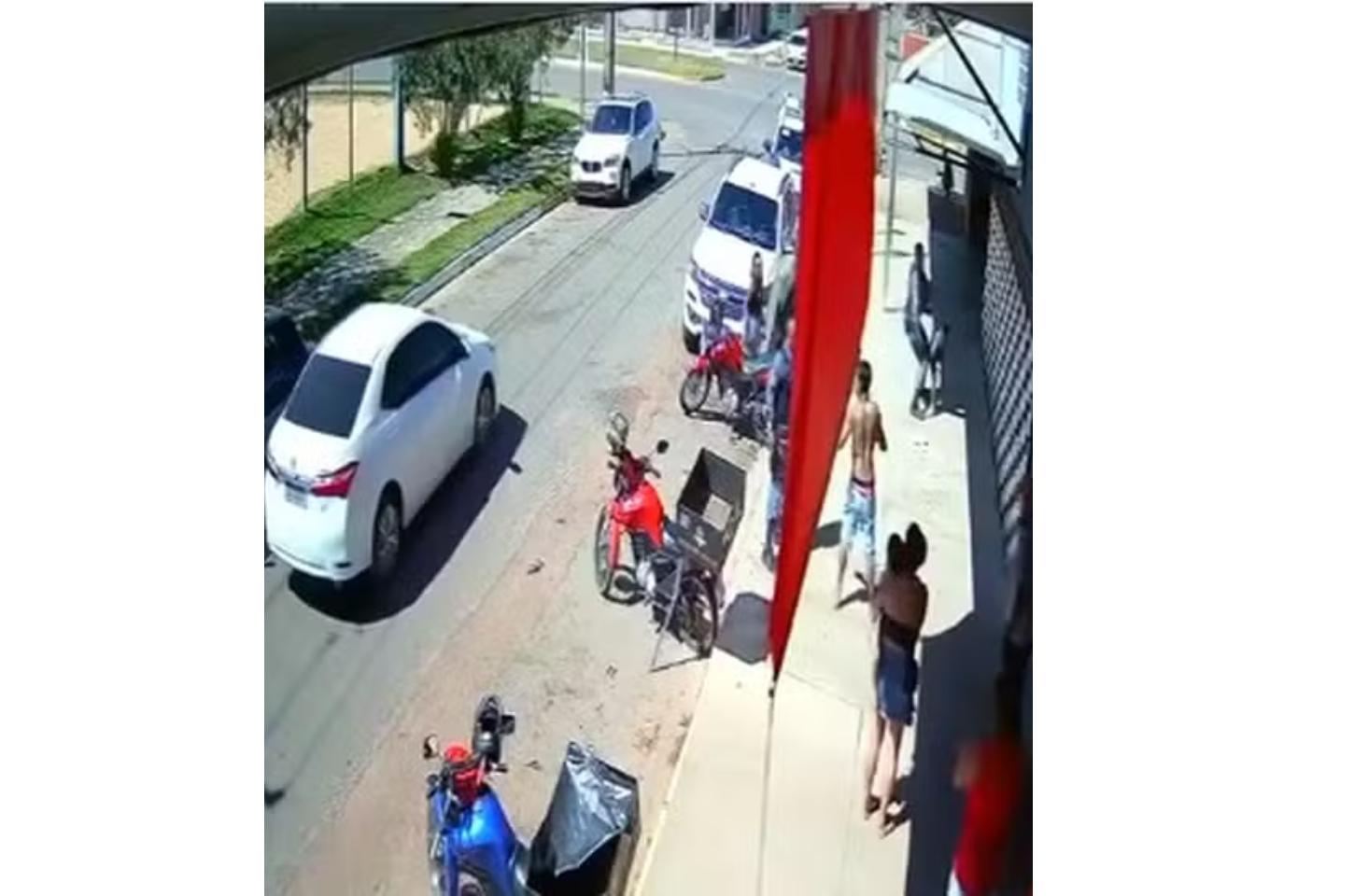 PM que deu tapa em rosto de mulher cita agressão contra equipe e diz que reação foi necessária para conter grupo durante abordagem em MT
