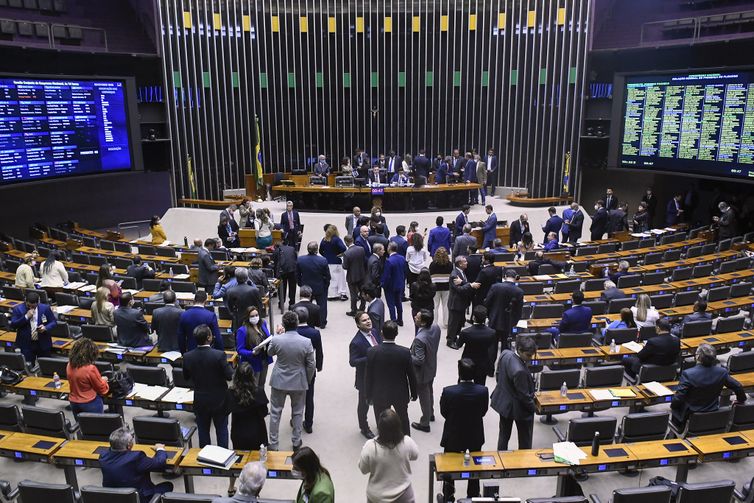 Câmara aprova projeto que cria Estratégia Nacional de Saúde
