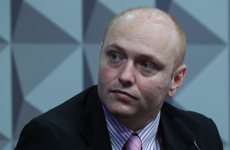 Moraes mantém prisão de Delgatti, condenado por invasão ao CNJ