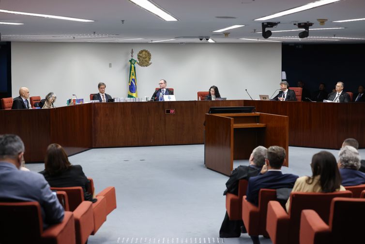 STF inicia interrogatório de ex-aliados de Bolsonaro na trama golpista