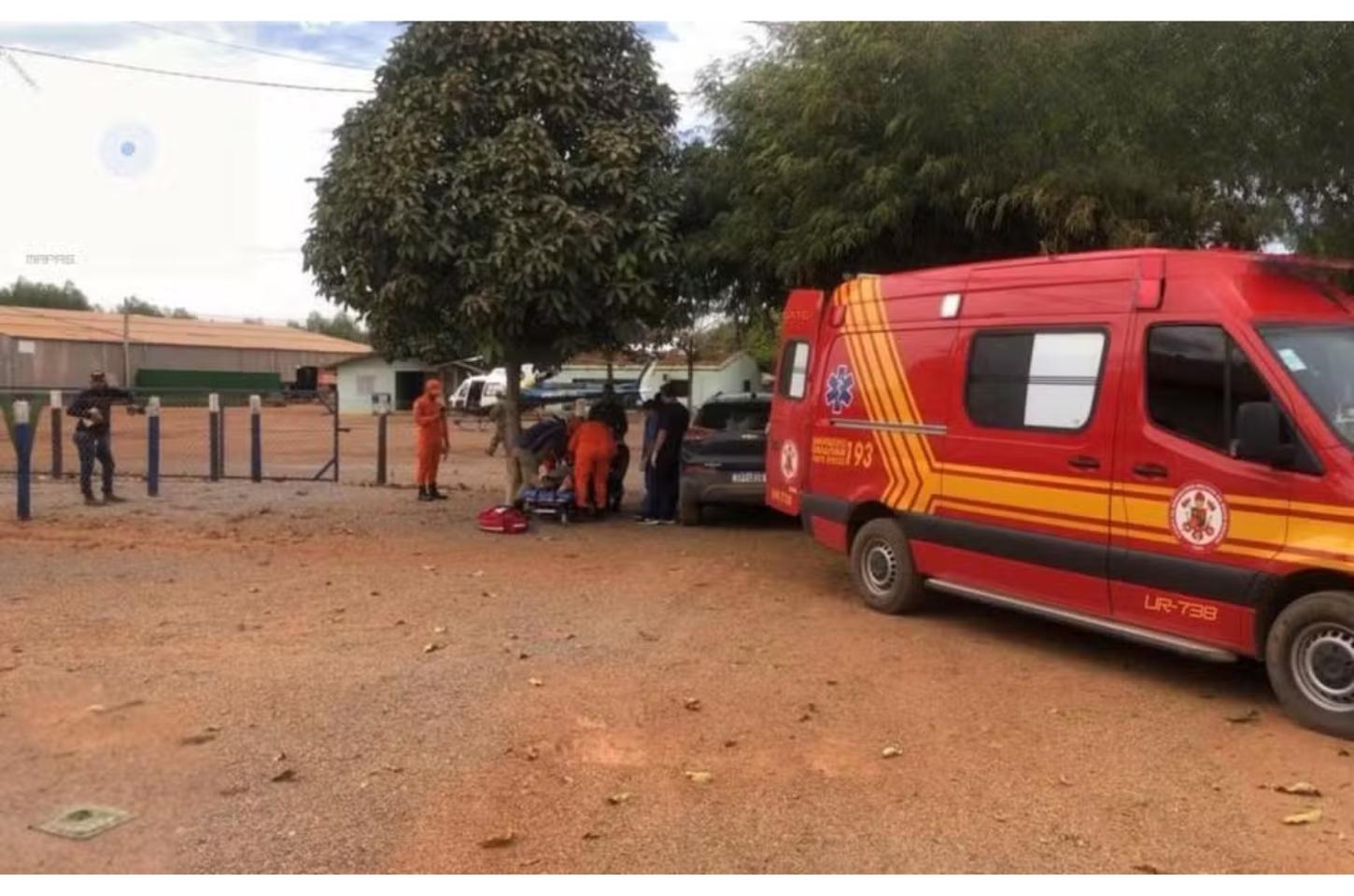 Celular envia alerta automático à esposa e motorista é resgatado de helicóptero após acidente em MT