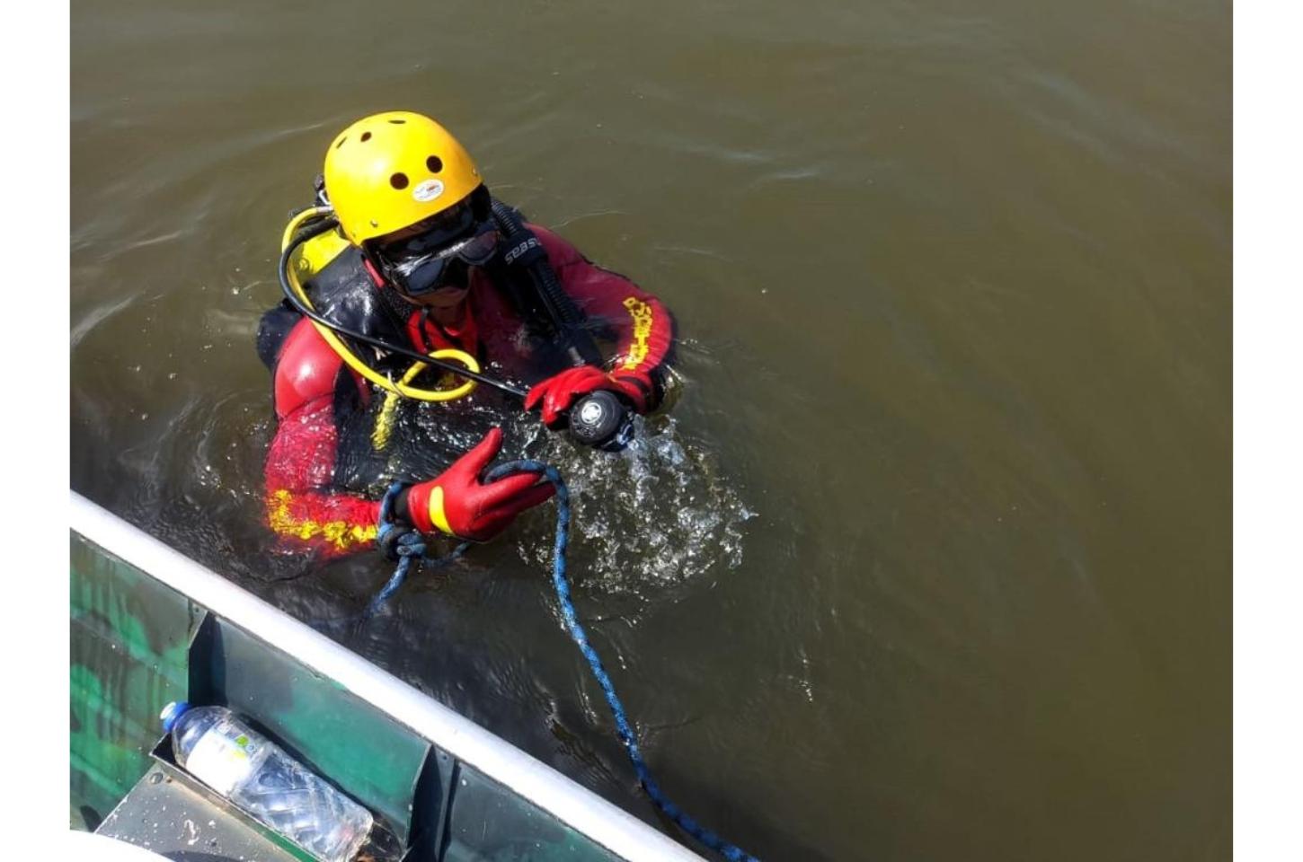 Corpo de Bombeiros localiza corpo de jovem que se afogou no rio Peixotinho