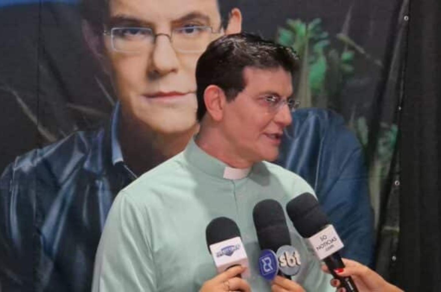Padre Reginaldo Manzotti faz show de evangelização em Sinop;