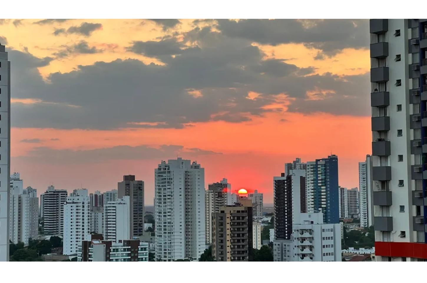 De 41,8°C a 25°C: Cuiabá bate recorde de calor e tem queda brusca de temperatura em menos de 24 horas