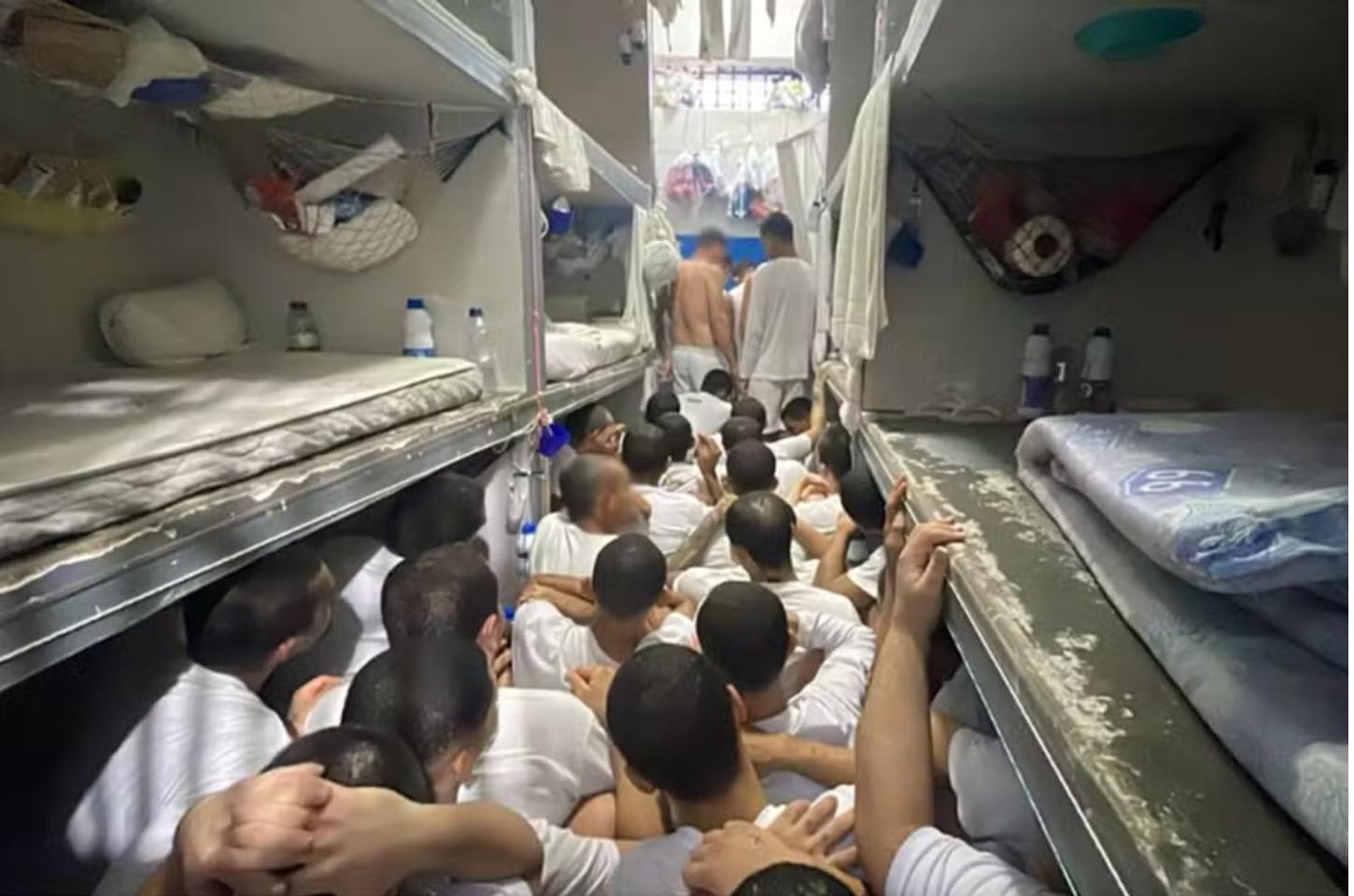 Presídio com superlotação é interditado por risco de rebelião devido a condições precárias em Sorriso