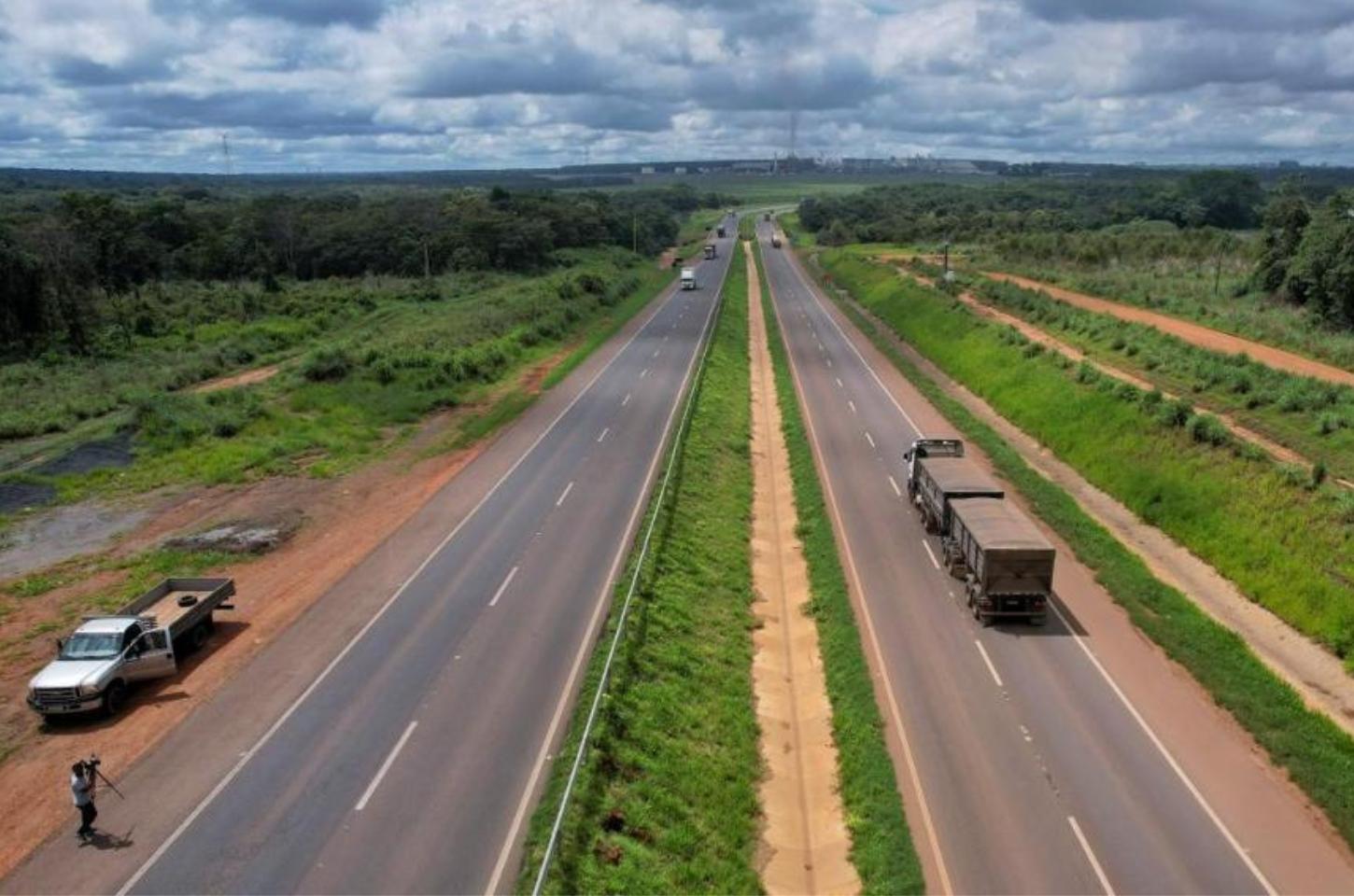 Governo de MT antecipa cronograma e projeta conclusão da duplicação da BR-163 em 2026