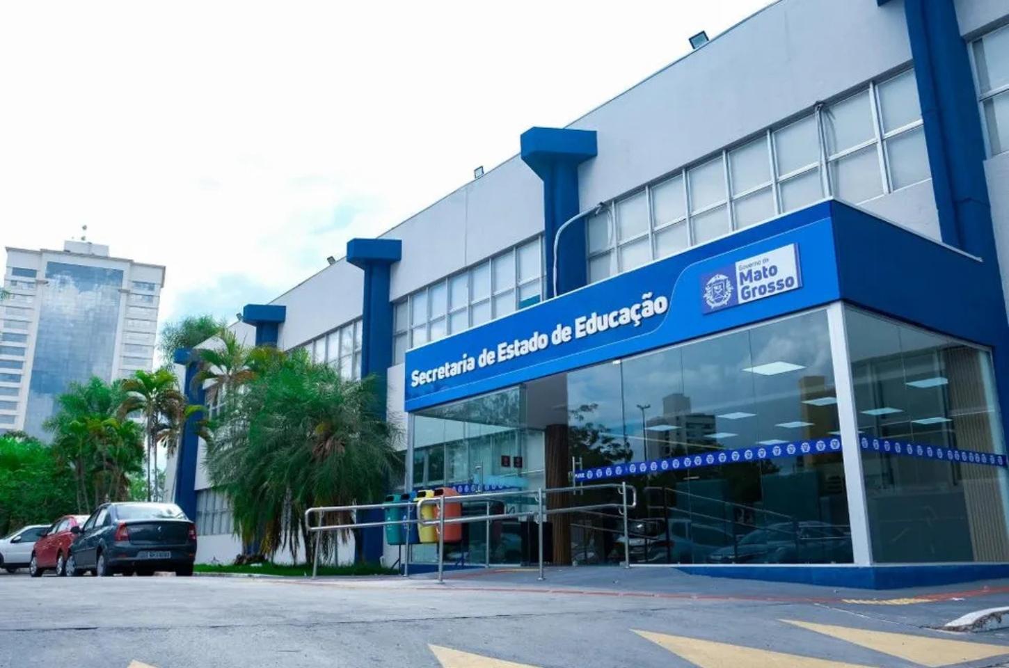 MT abre consulta pública para transformar 66 escolas tradicionais em militares