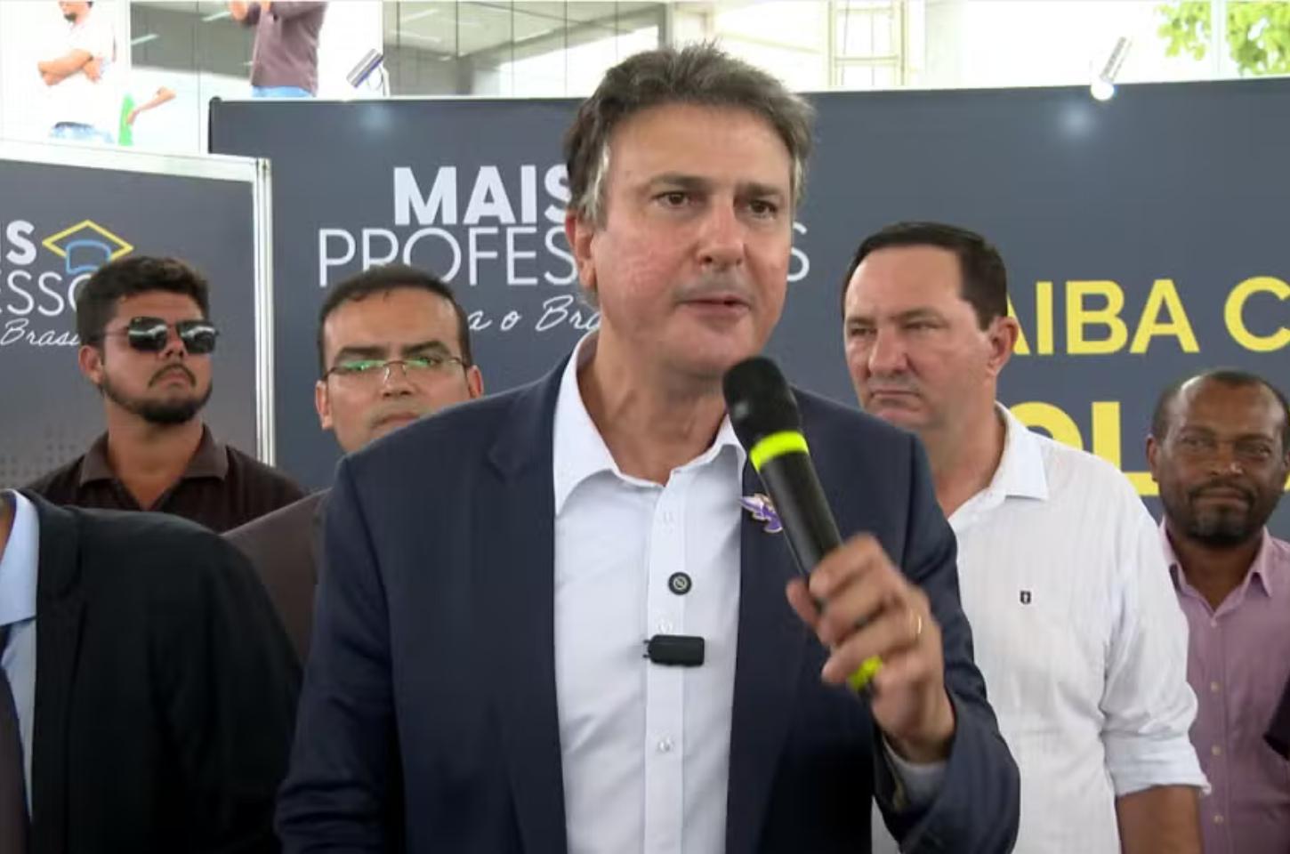 'Universidades com nota baixa no Enamed não terão FIES', diz ministro da Educação em MT